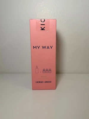 My Way parfym från Giorgio Armani - Säljer en hel ny My Way refill från Giorgio Armani (150ml) Perfekt för dig som gillar eleganta och fräscha dofter🌸