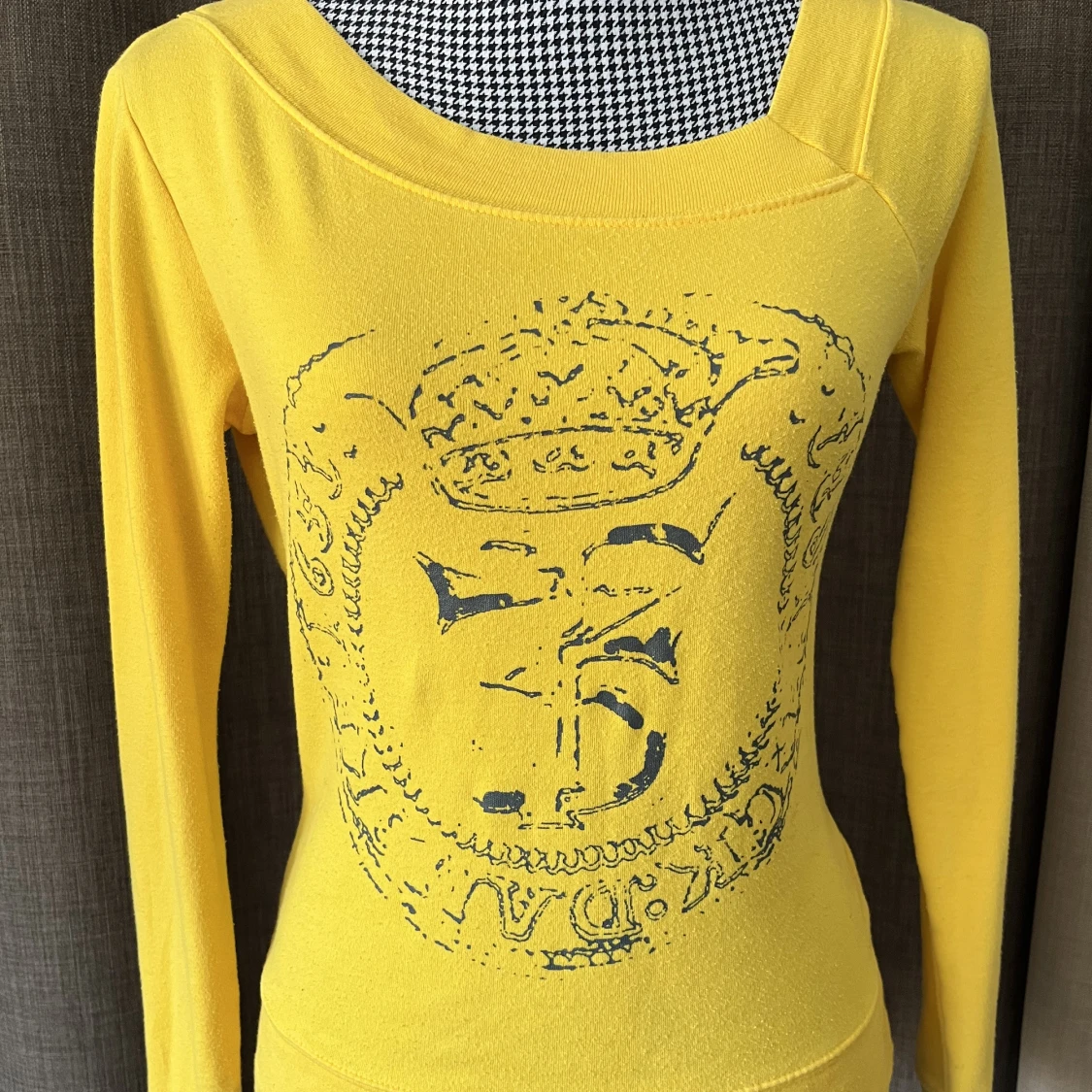 Gul tröja i stl.M topp Only