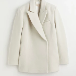 Hm kapp - Vit kappa ord pris 1999kr