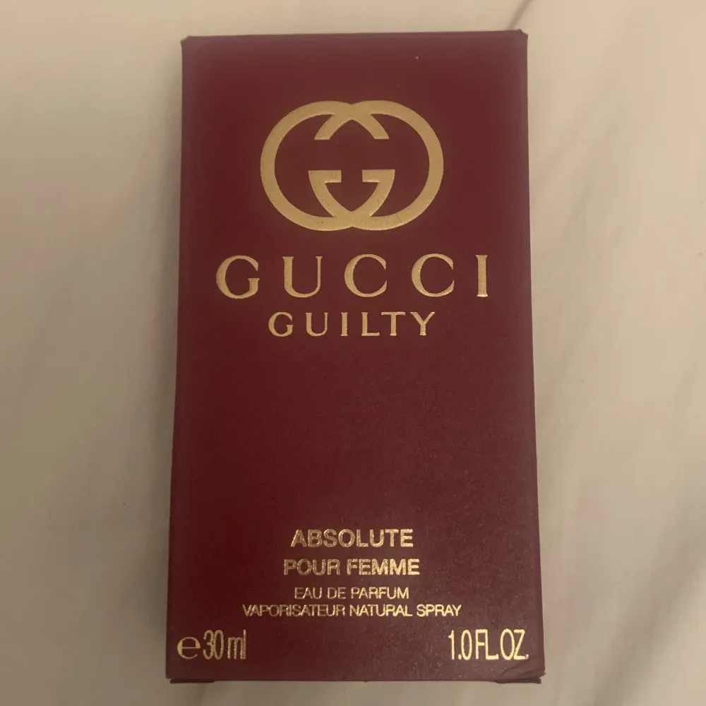 En oanvänd Gucci perfym. Luktar jätte gott köpt för 1100 men säljer för 529. Accessoarer.