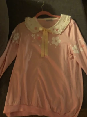 Tröja  - Söt tröja från kawaii andvänt typ fem gånger