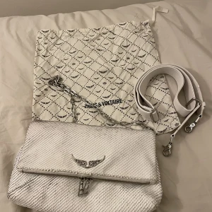 Zadig & Voltaire väska  - Zadig & Voltaire väska i fint skick, dustbag tillkommer.