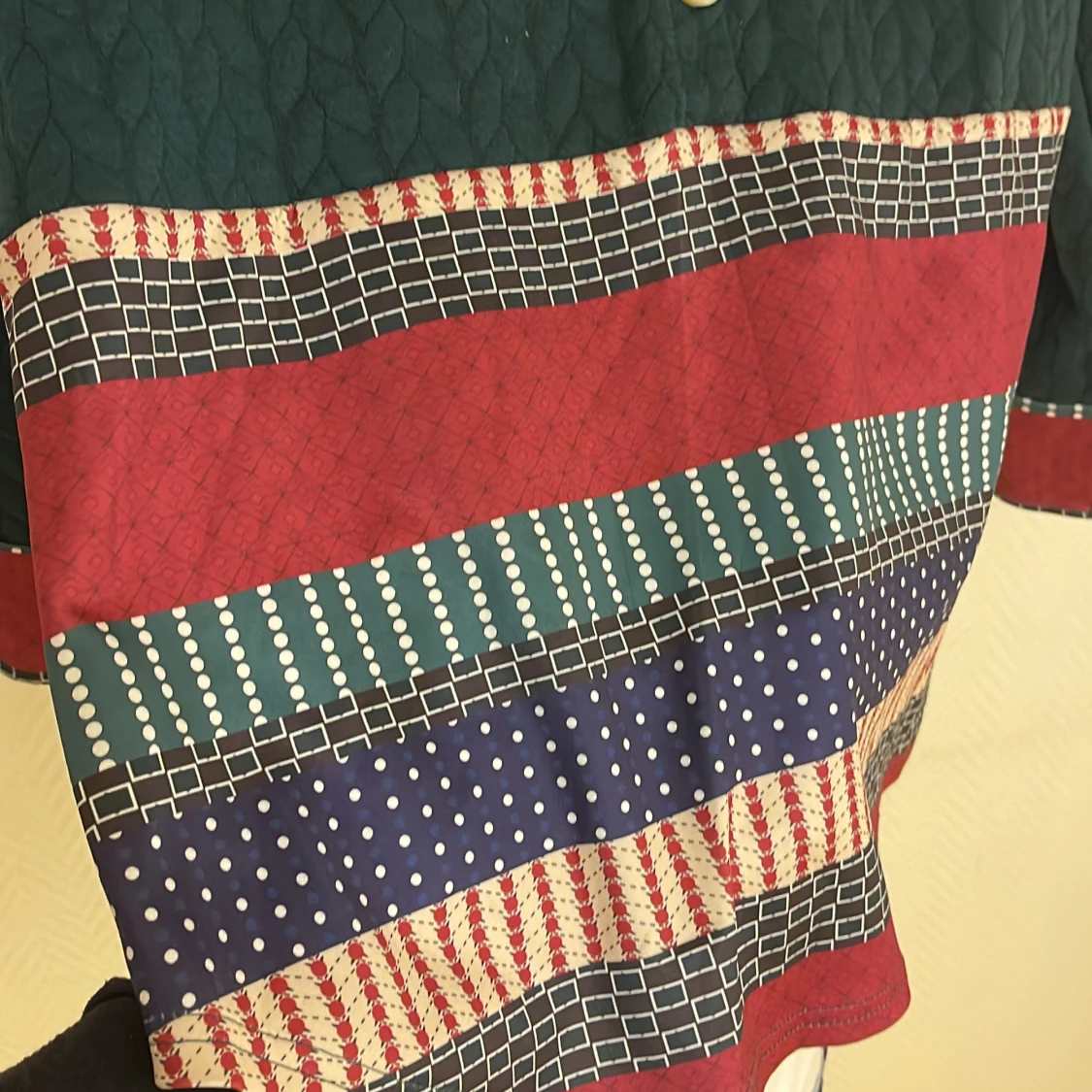 Härlig tröja i fina färger  - 90