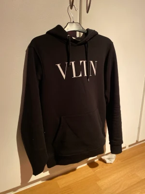 Valentino herr M - Näst in till ny valentino hoddie m 