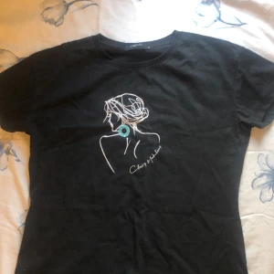 Woman tröja - Skriv för mer info