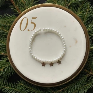 Släpp 2, modell 05 - Skickas med brev, 12 kr i fraktkostnad.