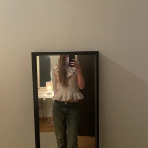 Stickad zara tröja - Super fin stickad tröja från zara! Går att ha till båda vardags men också lite festligare tillfällen💓