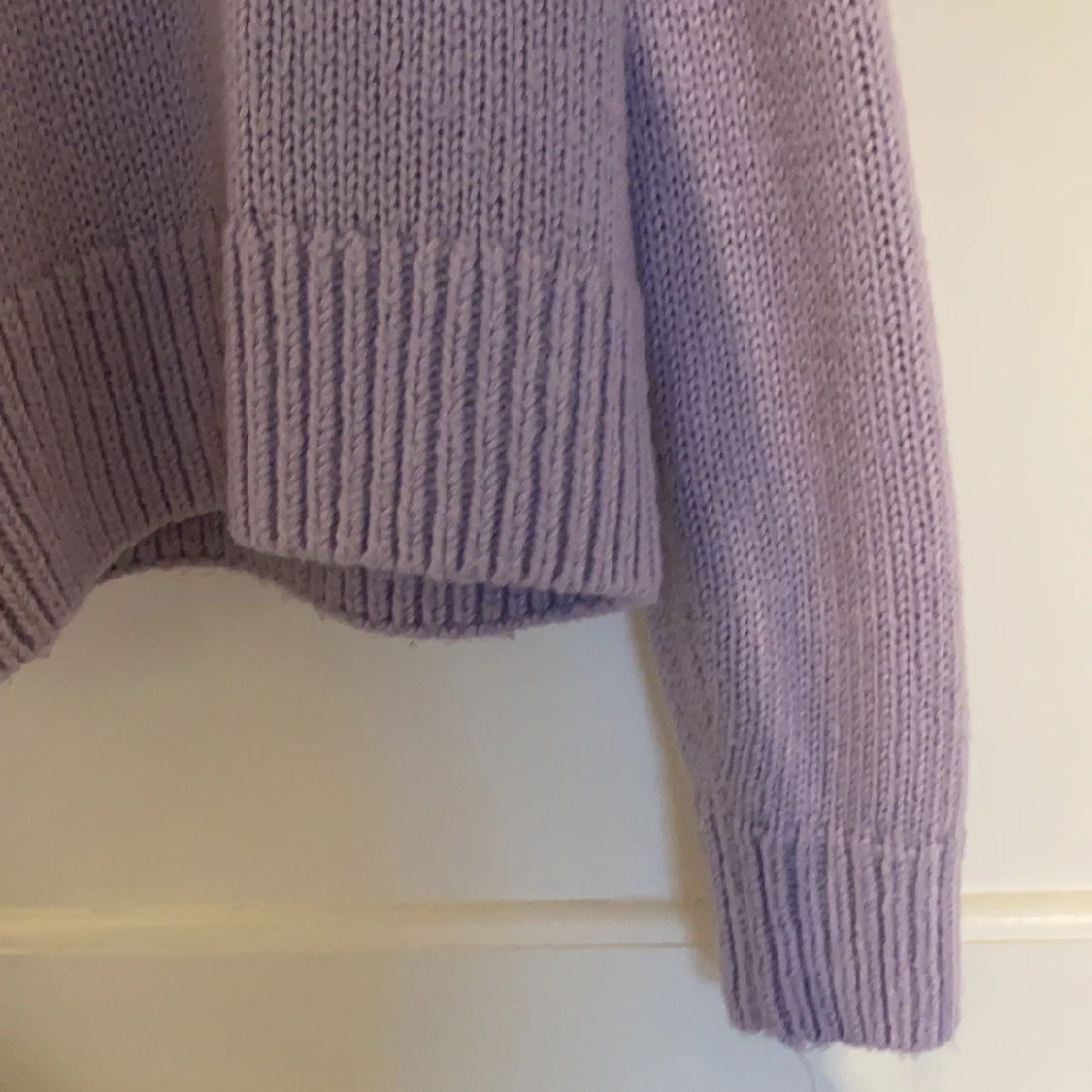 Lila stickad tröja storlek s