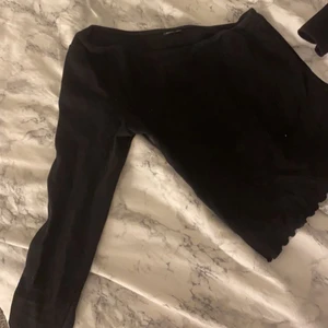 Tröja  - Fin tröja ifårn gina. Säljer pgd jag inte använder den lika mycket längre. Kan tänka mig gå ner lite i pris vid snabb affär.💕💕