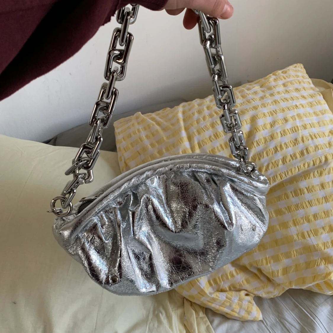 Silvrig väska från nunoo - 90