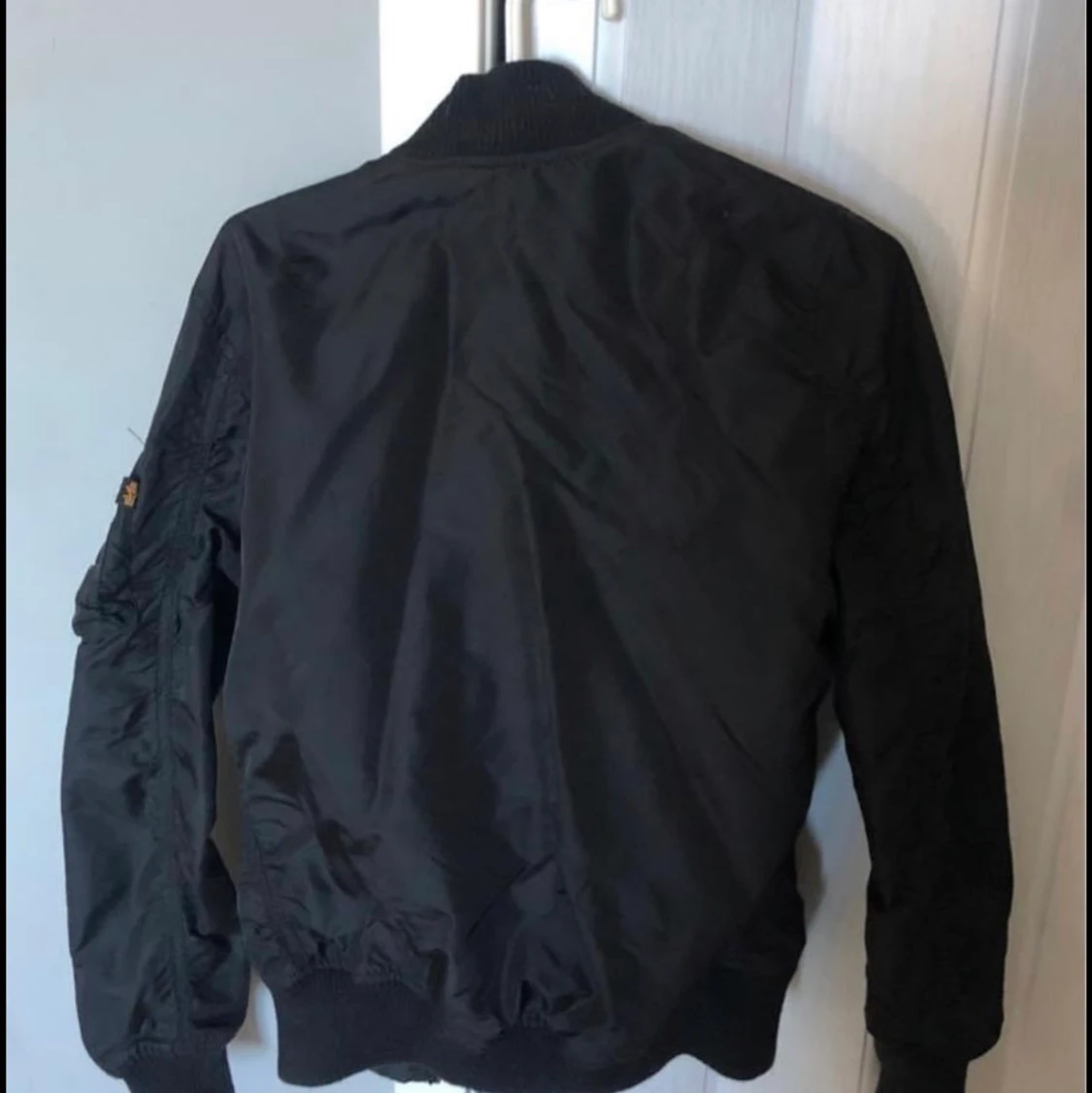 Alpha industries jacka storlek S - 90