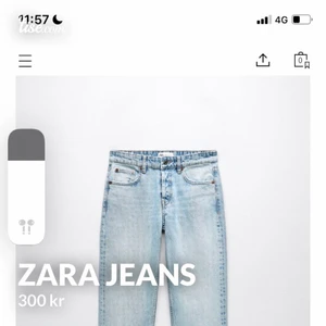 Zara jeans  - Har köpt dessa zara jeans i storlekarna 32 och 34 tyvärr passade ingen mig så tänkte sälja båda två här. Hör av dig vilken storlek du är intresserad av.  Jag köpte del för 359kr och därför kommer jag sälja dem för 300 eftersom dem är helt nya bara testade