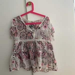 Odd Molly blus  - Odd Molly blus storlek 2. Sparsamt använd