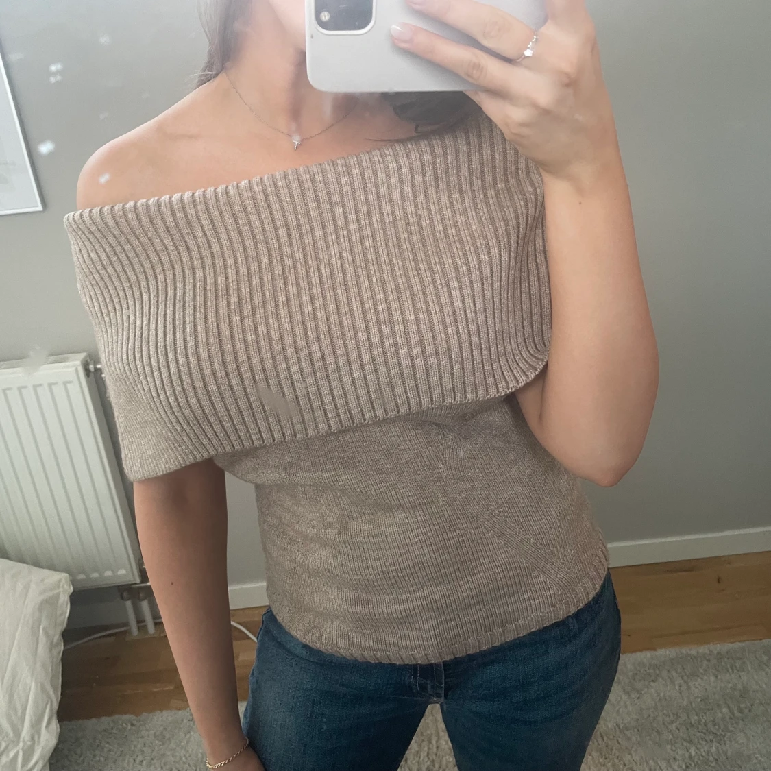 Adoore off shoulder topp