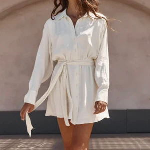 CHIQUELLE KLÄNNING  - Chiquelle klänning i modellen ”Summer soul dress”. Storlek S men stretchigt så passar M också💖 