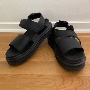 Dr. Martens Sandaler NYA - Nya, Dr. Martens sandaler - använda en gång.