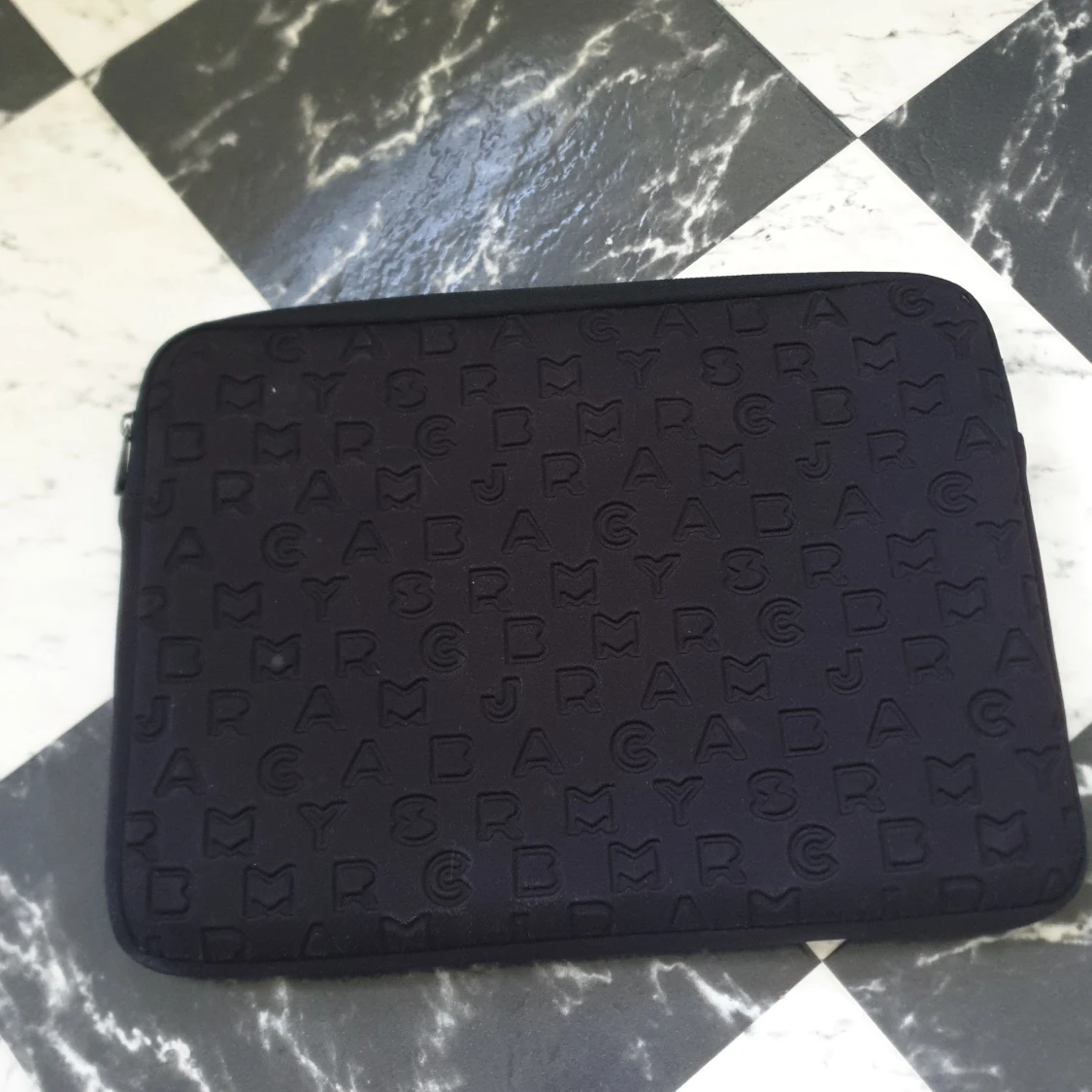  Marc Jacobs laptopfodral  - 90