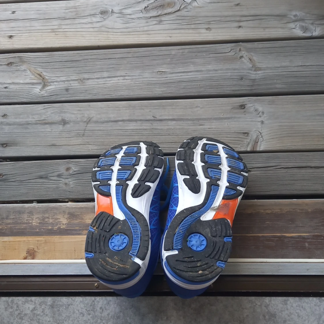 Running Shoes Never Used  - 91