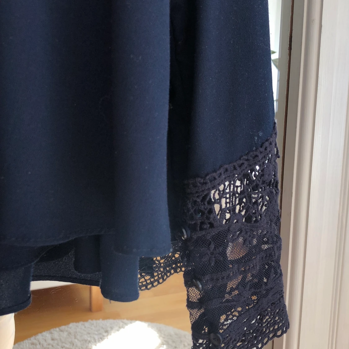 Marinblå blus från Zara - 90