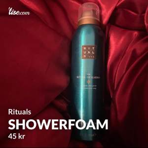 Helt ny showerfoam från rituals i normal storlek. Den är aldrig använd eller öppnad. Priset är exklusive frakt