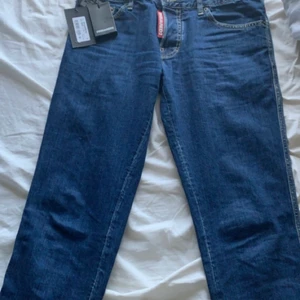 Byxor - Säljer mina ds2 jeans för dom är för små och vill absolut inte ha kvar dom. Vid snabb affär kan jag sälja dom billigare 