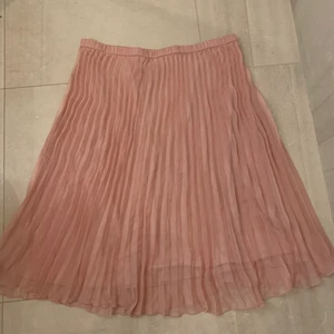 Plisserad kjol rosa XL - Trendig lång sommarkjol plisserad strl XL