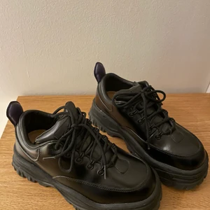 Eytys skor angel - Använda 2 gånger, frakt tillkommer vet ej hur mycket än