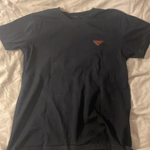 Prada t shirt - Prada t shirt blå storlek s
