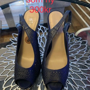 Sommar skor - Fina sommarskor som ny skinn. 