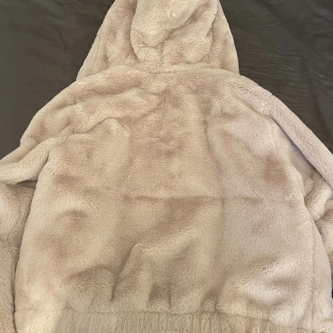 Mysig pälsjacka från H&M strlk S - 90