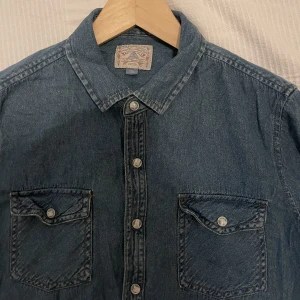 Jeans skjorta  - Vintage jeansskjorta ✨