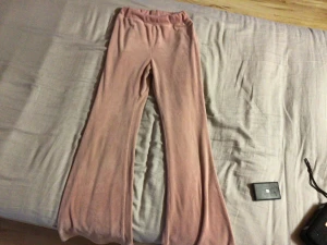 Använd 3 gånger syd där bak för att jag tog bort snören.❤️ - Byxorna är jätte sköna mjuka.❤️