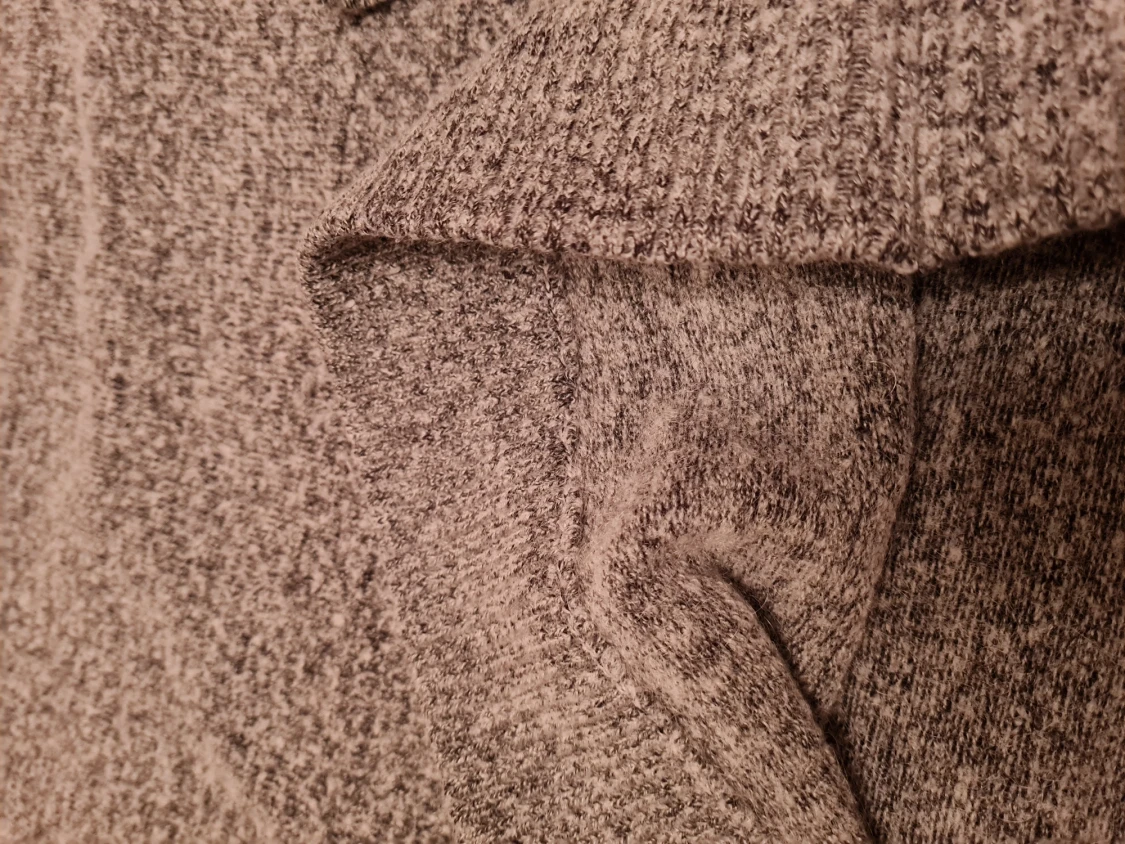 Grå stickad tröja från Carlings - 90