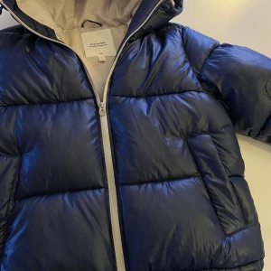 Hm my style jacka - En superfin tjockjacka ifrån hm my style. Inga tecken på användning och är endast använd typ 3 gånger så den är i mycket fint skick💖 nypris 799kr säljer för 500kr plus frakten 