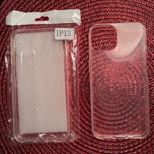 Transparent iPhone 13 skal📱 - Oanvänt genomskinligt iPhone13 skal, kvar i förpackningen! Ett exakt likadant följer med gratis!😍 (Det högra på bilderna) 65kr + 13kr frakt! Redan vägt men Plick tar högre i frakt! Skickar alltid postbevis & tar emot Swish💗
