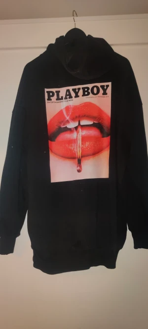 Playboy hoodie - Playboy hoodie från Usa. Använd endast 1 gång.  Skick 9/10