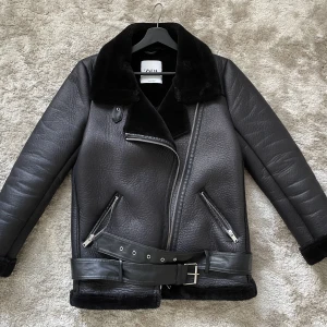 Zara Biker Jacket - Only wirn few times, like new! Available for pickup in Stockholm