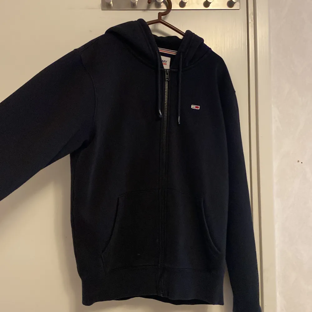 Tommy hilfiger zip up hoodie . Tröjor & Koftor.