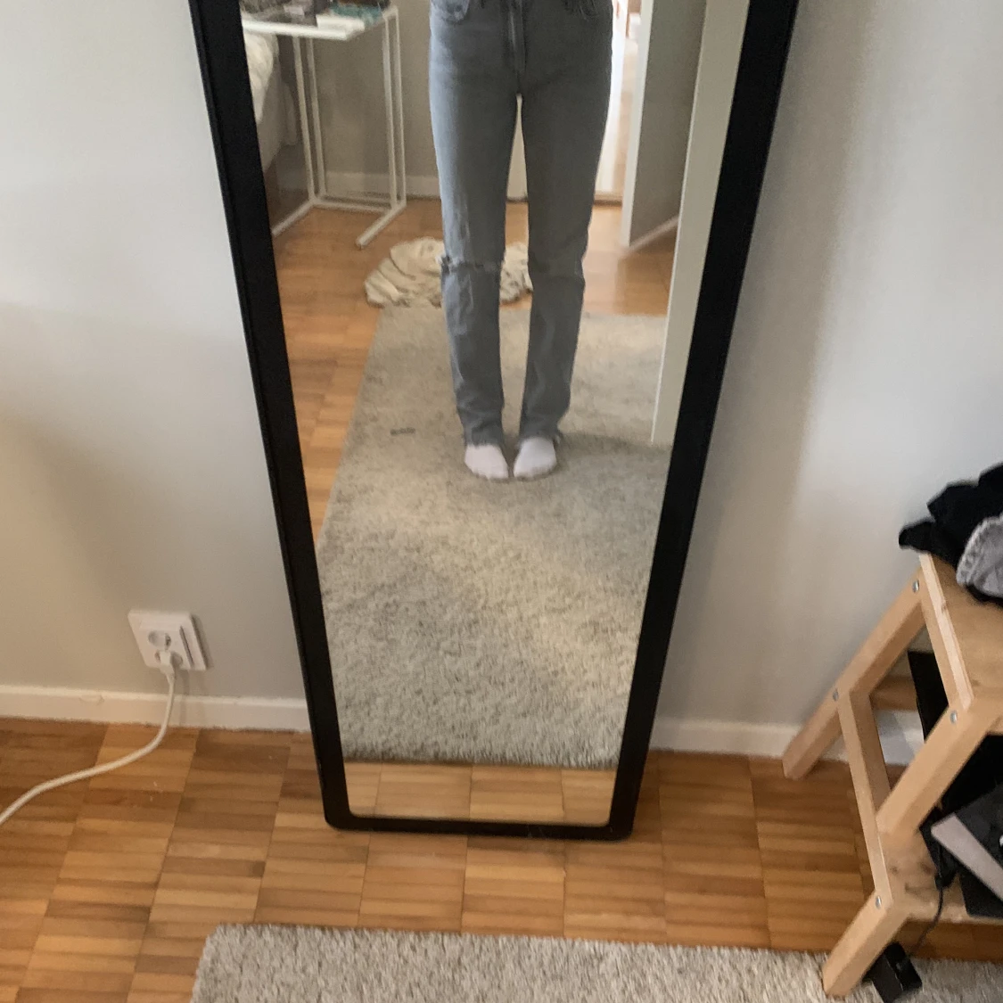 Gråa låmidjade jeans  - 91