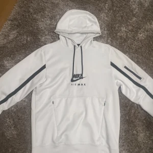 Nike hoodie strl S - Strl s
