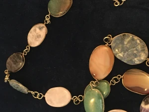 Halsband helande stenar  - Ametist, rosenkvarts, aventurin mm