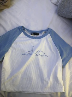 Mag tröja  - Väldigt fin tröja.