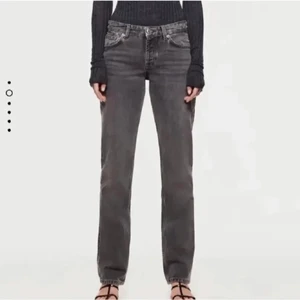 Zara jeans  - Säljer dessa eftertraktade Zara jeans! 