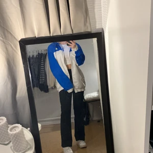 Jacka  - Snygg Adidas vind jacka 