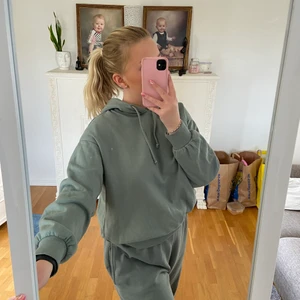 Mjukis set  - Säljer detta gröna mjukis set från HM, 300 för allt eller 200 per del🤍