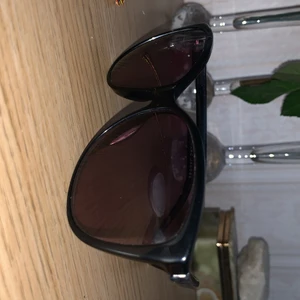Marc Jacobs solglasögon  - Svarta solglasögon 