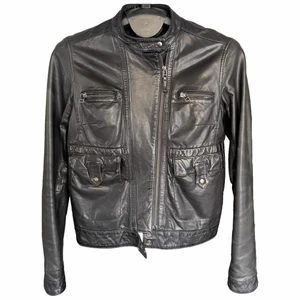 Classic leather jacket by Massimo Dutti  - Classic model in 100% leather, which has been loved and preserved in a very good condition. Size is Small. Width 44cm, Length 57cm, Length from neck to the end of the sleeve 74 cm. 