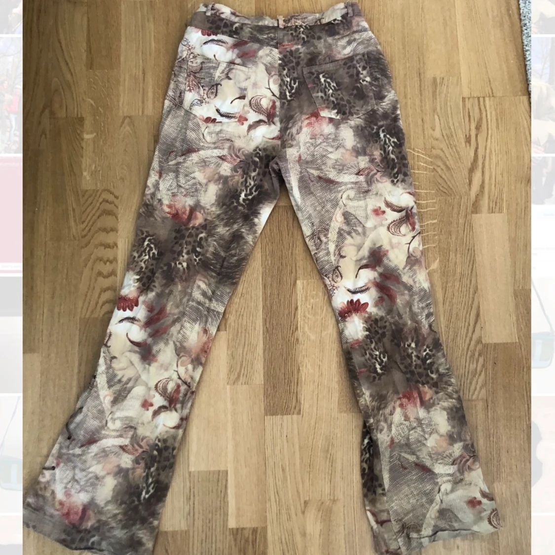 Utsvängda byxor - 90