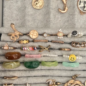 Ringar  - Alla ringar 20kr/st eller köp alla för 300kr 