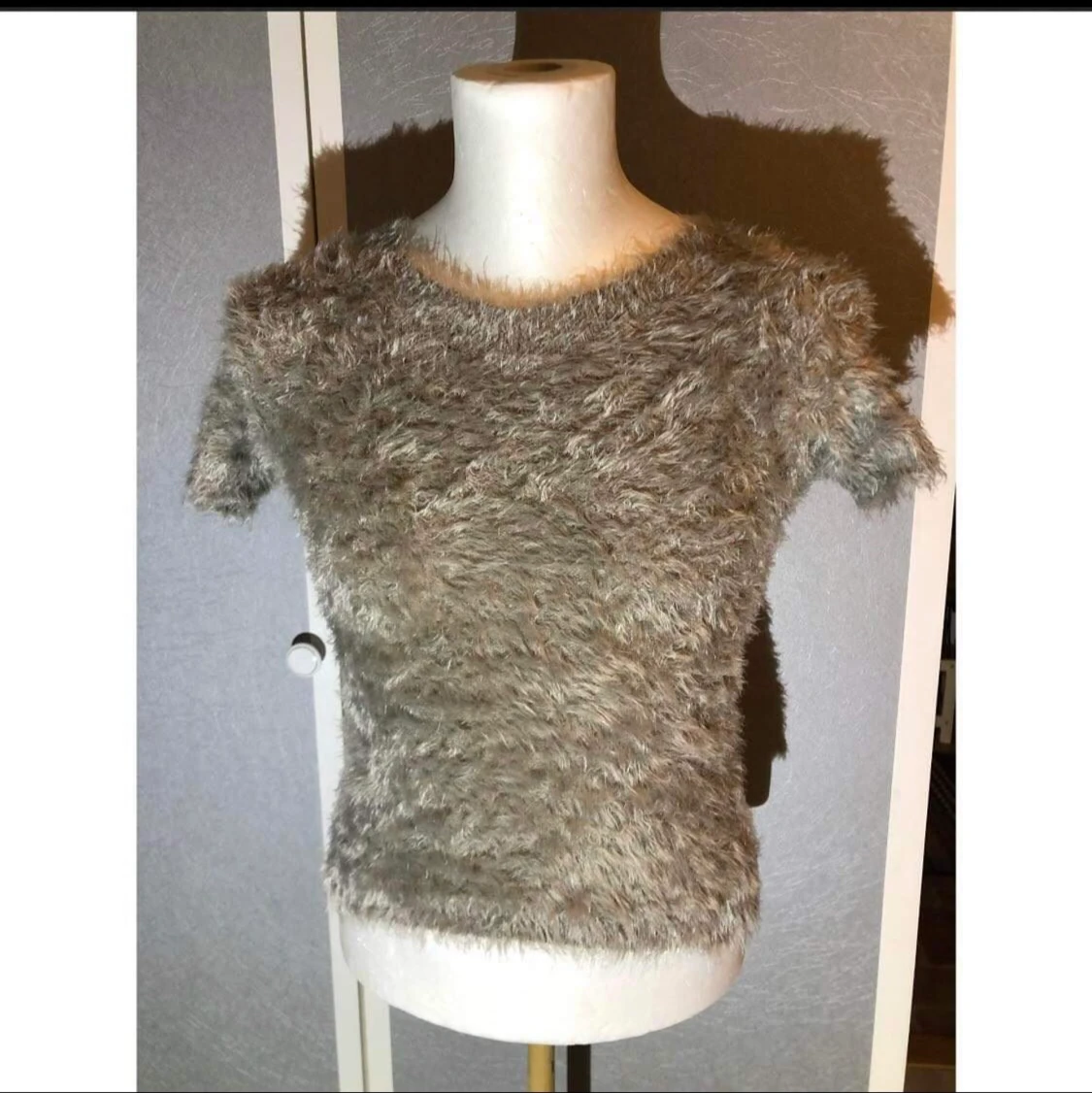 Tröja med kamoflerat material